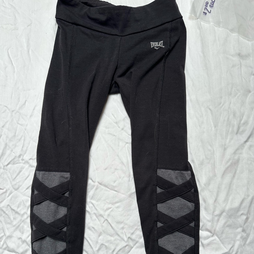 Girls pants.